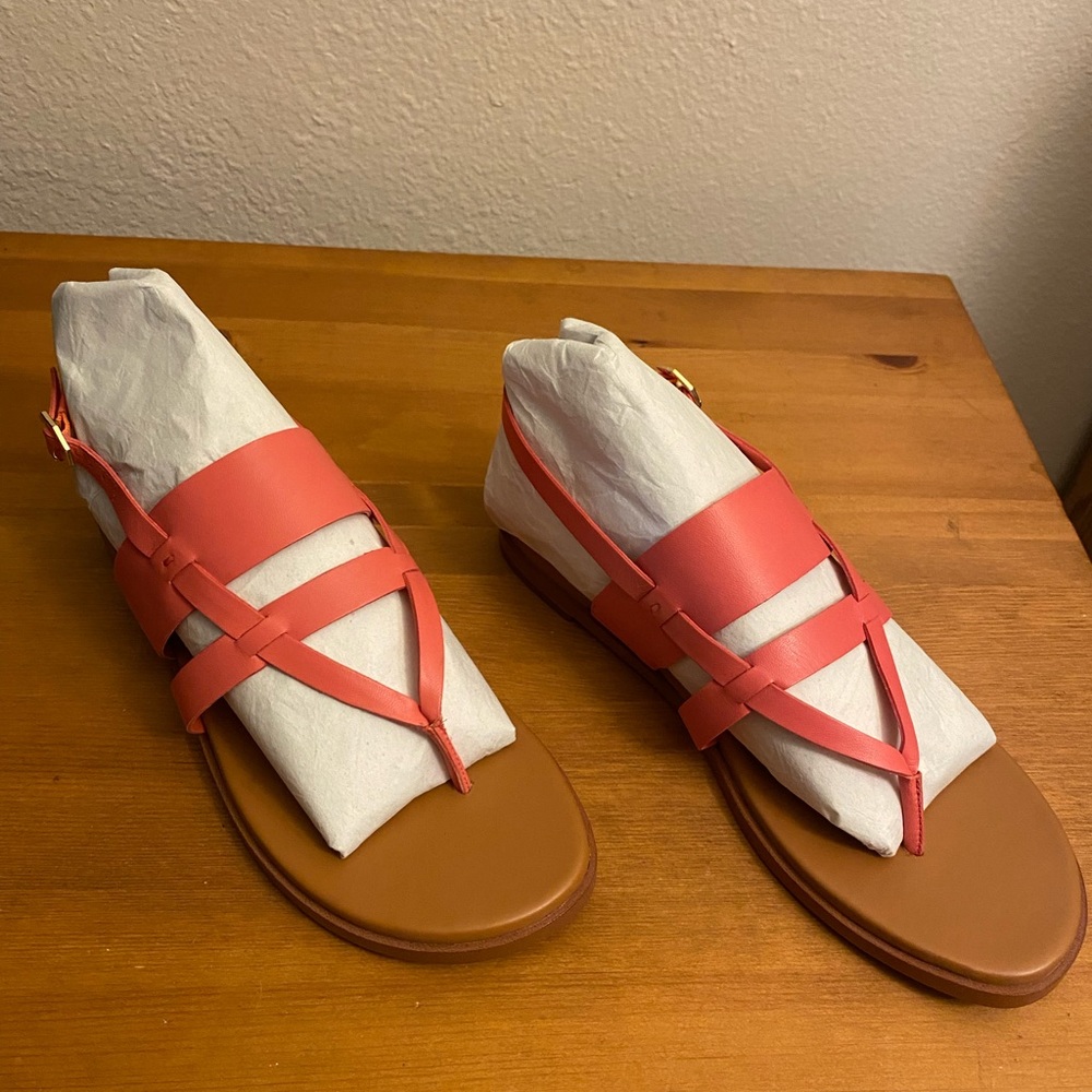 Cole Haan sz 8.5 Salmon Sandals
